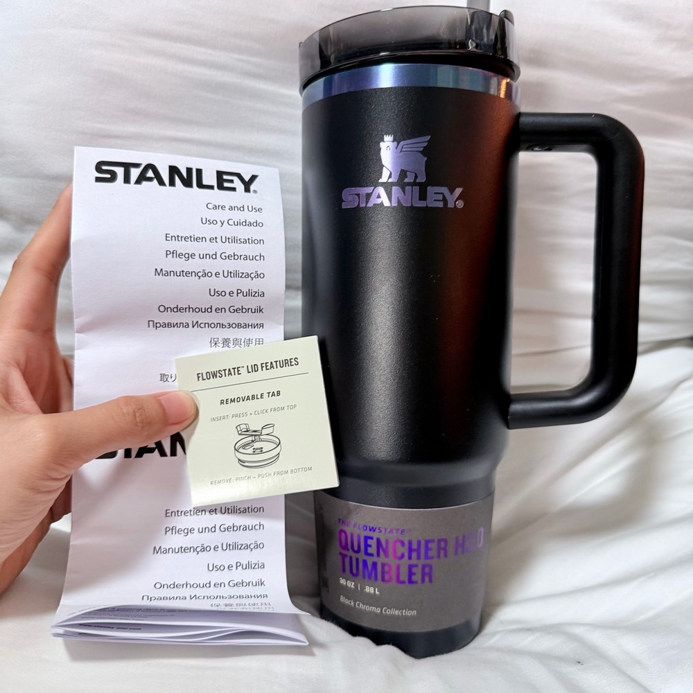 💖 Stanley Black Chroma Quencher H2.0 FlowState Tumbler | 40 OZ BRAND NEW